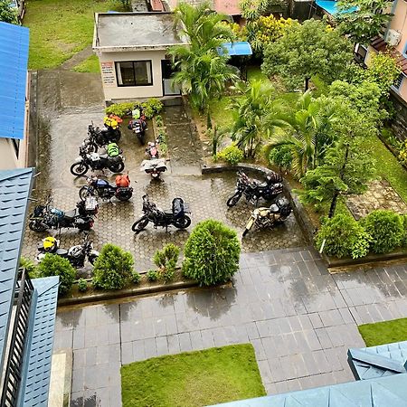 Hotel K2 Pokhara Exteriör bild