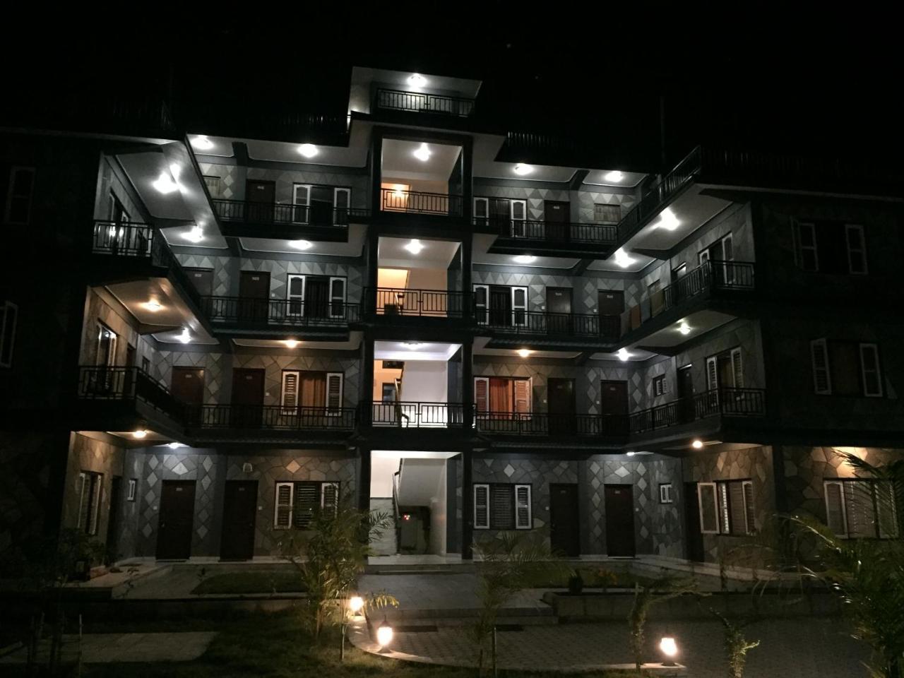 Hotel K2 Pokhara Exteriör bild